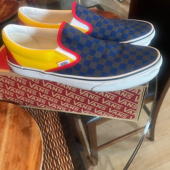 Vans Classic  Checkered Slip-Ons - Picture 5 of 9